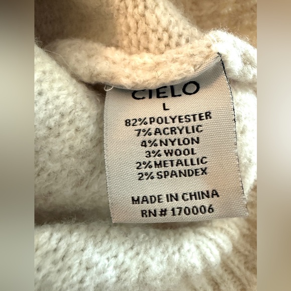 🎀 NWT Stunning FAIR ISLE SWEATER w sparkle threading by CIELO Large 🎀 - Picture 8 of 8